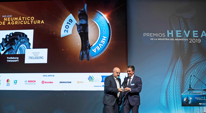 TM1000 Progressive Traction® Wins Best Agricultural Tyre for 2019